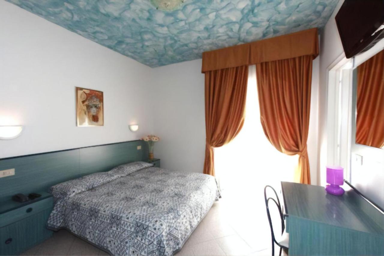 Hotel Storione Lido di Jesolo Exterior photo